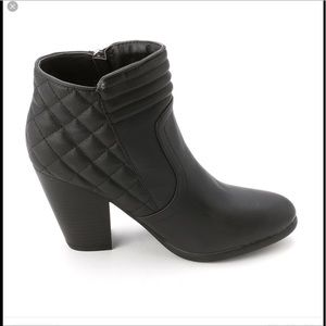 🆕 EUC! Sugar Women’s Vasco Black Ankle Boots!